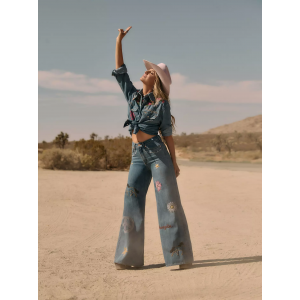 Wrangler - Lainey Wilson Embroidered Wide Leg Jeans