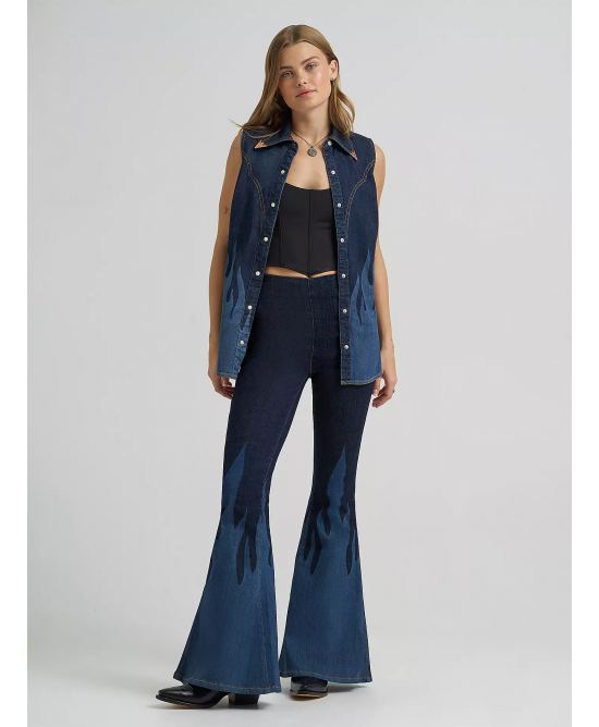 Wrangler - Lainey Wilson Flame Pull On Flare Jeans