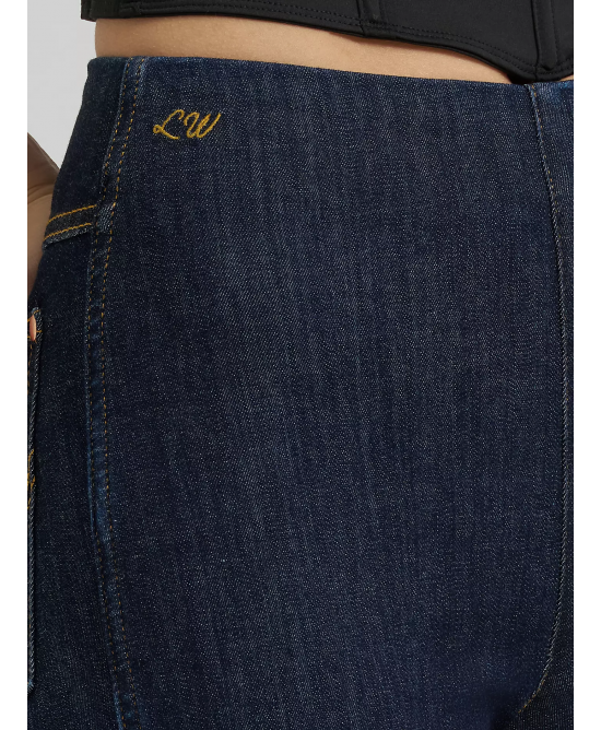 Wrangler - Lainey Wilson Flame Pull On Flare Jeans