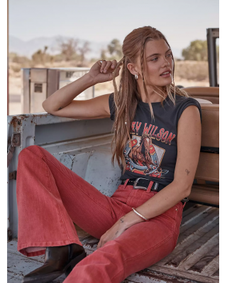 Wrangler - Lainey Wilson Flare Jeans Red