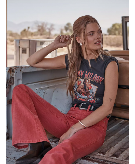 Wrangler - Lainey Wilson Flare Jeans Red