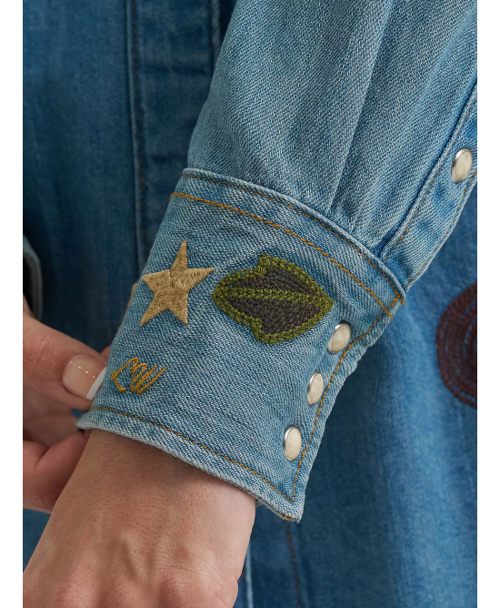 Wrangler - Lainey Wilson Embroidered Flower Shirt